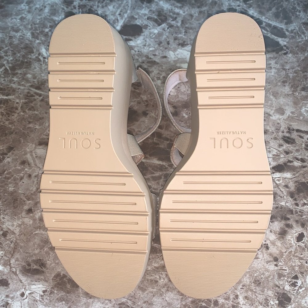 SOUL Naturalizer Goodtimes Wedge Sandal - 8W - Picture 12 of 13
